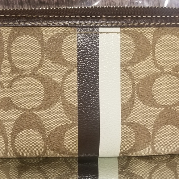 COACH Heritage Coated Canvas Full Size Wallet - Picture 5 of 10